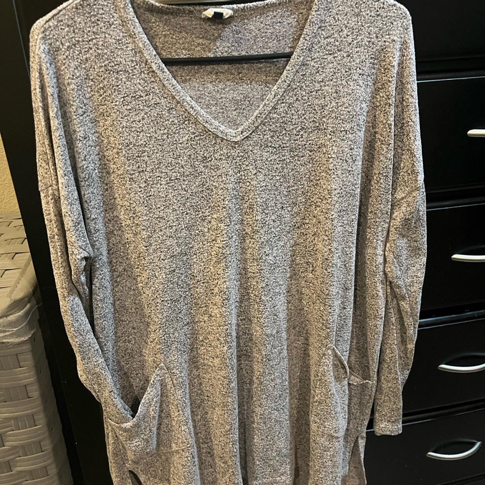Gray V-Neck Bke Tunic Style Top